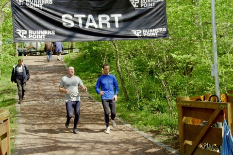 ../Images/RunUp2004_60.jpg