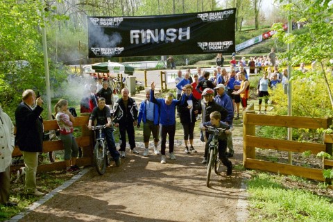 ../Images/RunUp2004_9.jpg