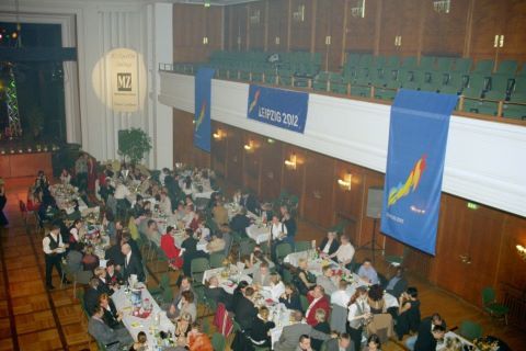 ../Images/Sportlerball2004_102.jpg