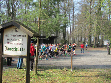 Start beim 17. Hermannsecklauf